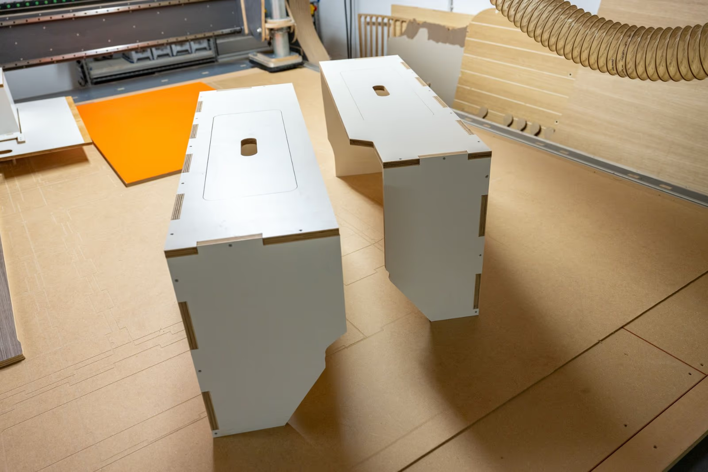 Radkastenverkleidung / Stauraum Holz Multiplex VW T5 / T6 LR/KR