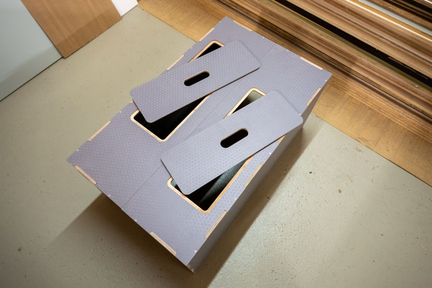 Radkastenverkleidung / Stauraum Holz Multiplex VW T5 / T6 LR/KR